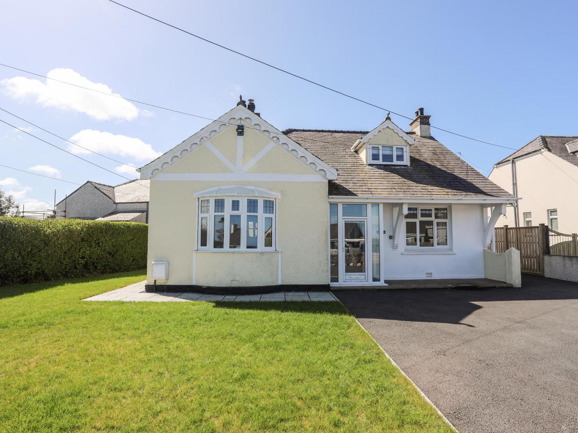 Gwynant - Bull Bay Holiday home